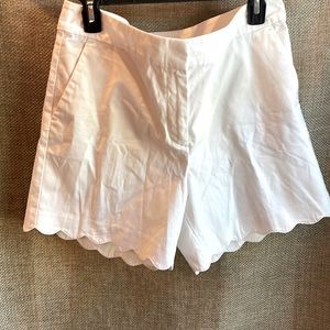 Women’s white scalloped shorts from TALBOTS Size 10 5.5” inseam NEW w/o tag